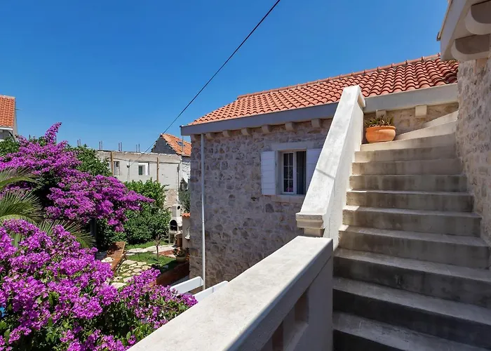 Marijan By Interhome * Sutivan