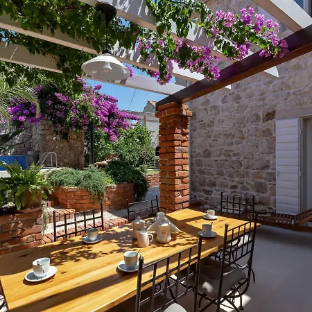 Marijan By Interhome * Sutivan