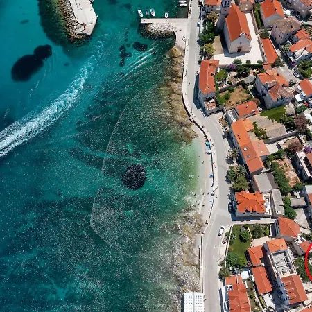 Marijan By Interhome Sutivan