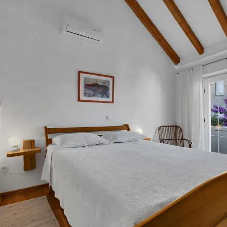 Tatil Evi Marijan By Interhome Sutivan