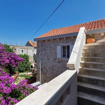 Marijan By Interhome * Sutivan