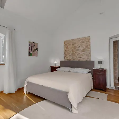 Marijan By Interhome * Sutivan